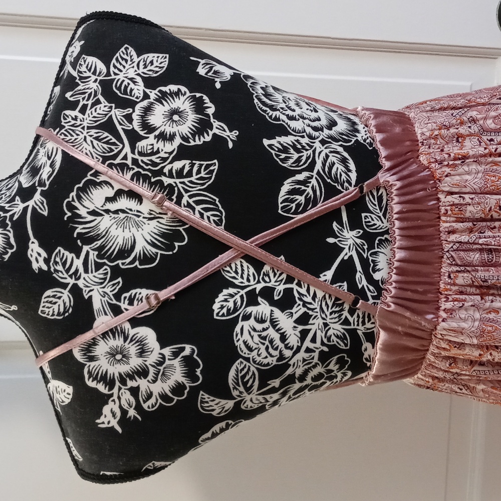 🩷Wonderly🩷 - Rose Pink Paisley Medallion "Road Trip" Midi Dress - Picture 10 of 13